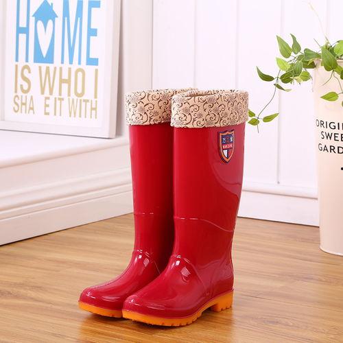 雨靴女成人外穿视频