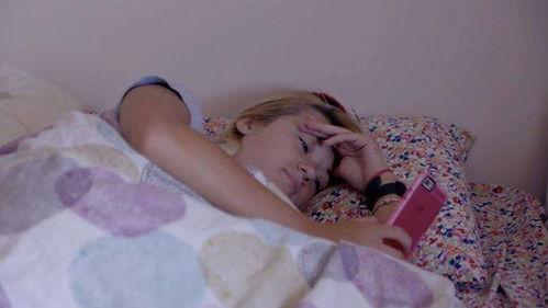 成人吃奶的性视频,揭秘奶嘴下的情感纽带